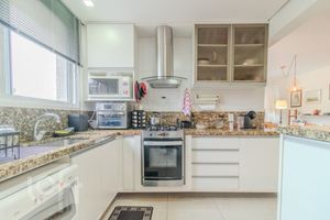 Image 10 - 337941