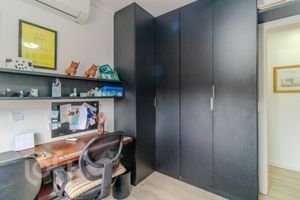 Image 37 - 337941