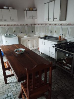 Image 14 - 337946