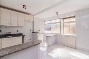 Image 29 - 338261