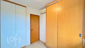 Image 19 - 338542