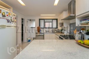 Image 21 - 339318
