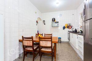 Image 10 - 339407