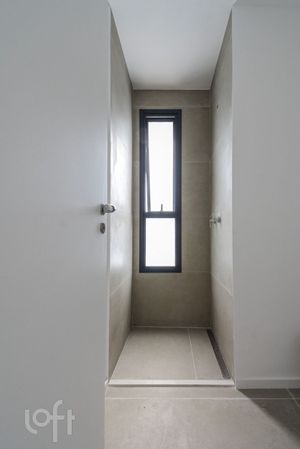 Image 19 - 339427