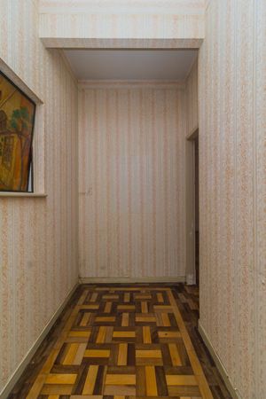 Image 5 - 339995