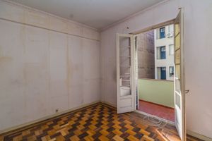Image 7 - 339995