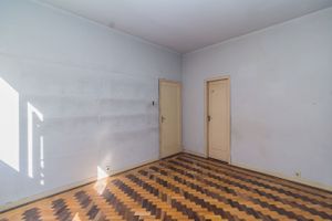 Image 15 - 339995