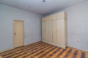 Image 16 - 339995