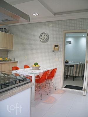 Image 29 - 340134