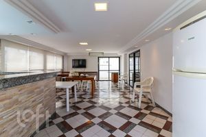Image 24 - 340189