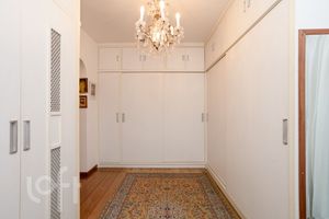 Image 22 - 340299