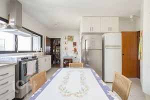 Image 25 - 340299