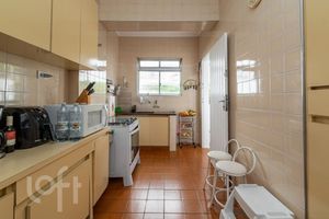 Image 11 - 340326