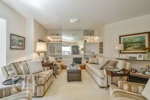 Image 4 - 340391