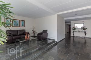 Image 17 - 340440