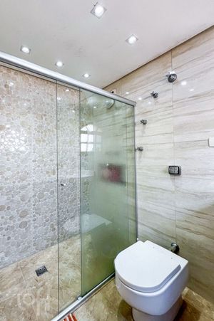 Image 19 - 340685
