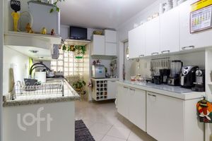 Image 19 - 340743