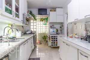 Image 17 - 340743