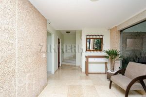 Image 17 - 341348