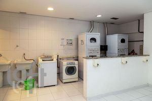 Image 32 - 341376