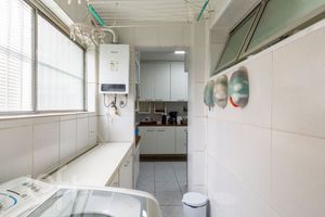 Image 19 - 341377