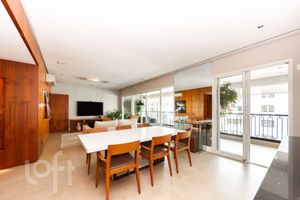 Image 21 - 342120