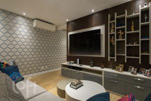 Image 19 - 343785
