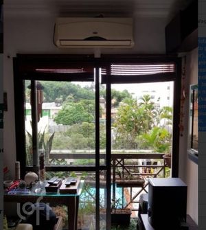 Image 10 - 345601