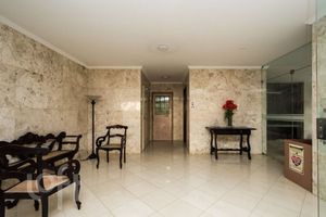 Image 15 - 347181
