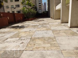 Image 15 - 347581