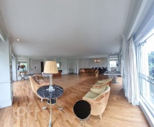 Image 8 - 348234