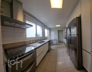 Image 15 - 348234