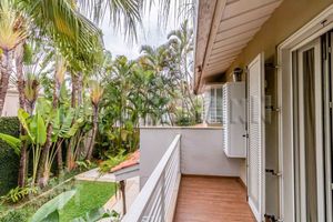 Image 15 - 348242