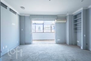 Image 29 - 348428