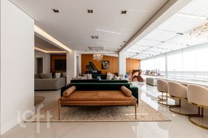 Image 11 - 348674