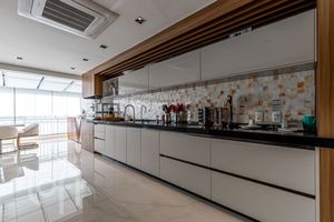 Image 28 - 348674