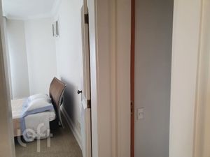 Image 30 - 349077