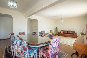 Image 4 - 349176