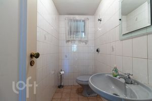 Image 35 - 349237