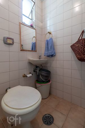 Image 33 - 349237