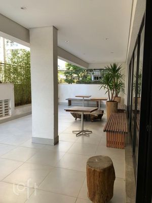 Image 22 - 349284