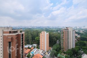 Image 34 - 351037