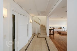 Image 6 - 351037