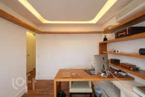 Image 31 - 351037