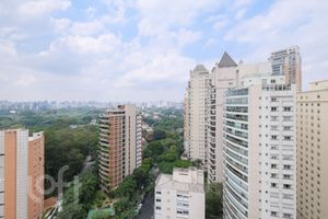 Image 35 - 351037