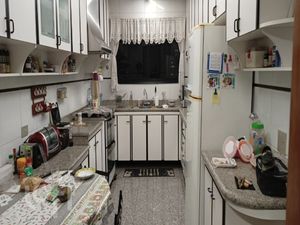 Image 11 - 351096
