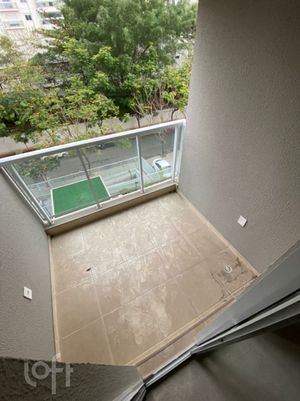 Image 6 - 351211