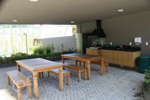 Image 17 - 351211