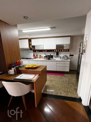 Image 29 - 351239