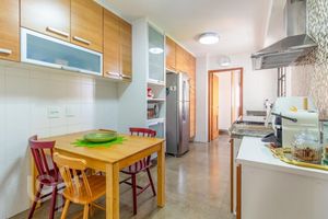 Image 17 - 351297